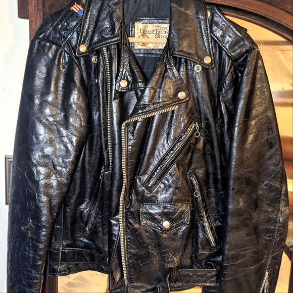 Leather Shop Classic Black Leather motorcycle Jacket. 1979 - Picture 1 of 15
